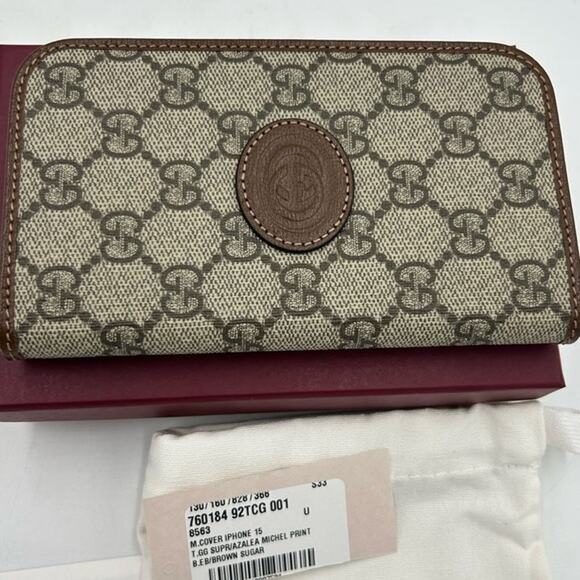 Gucci bifold folio wallet/iPhone 15 case made in Italy - Picture 1 of 16
